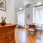 Crescenzio St Peter's House روما
