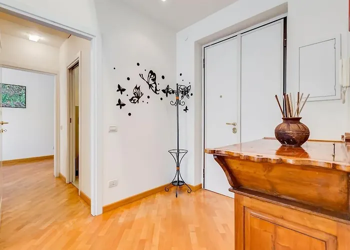 Crescenzio St Peter's House *